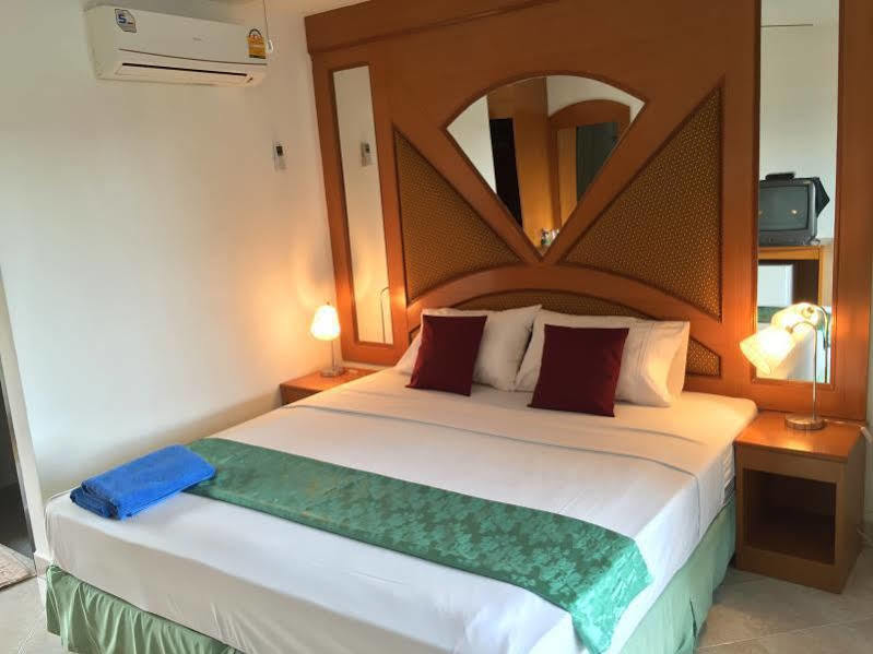 Waree'S Guesthouse Phuket Exterior foto